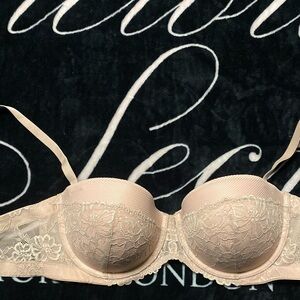Elegant Lace Underwire Bra - Cream